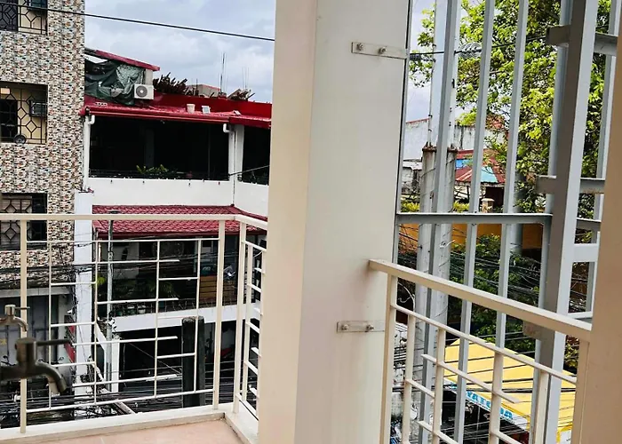 Taguig Makati Staycation With Parking *